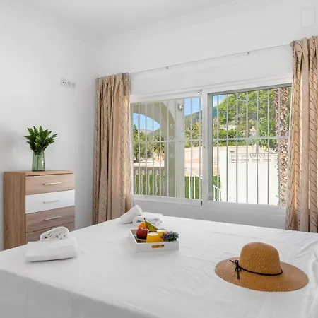 Escriva - Plusholidays * Calpe