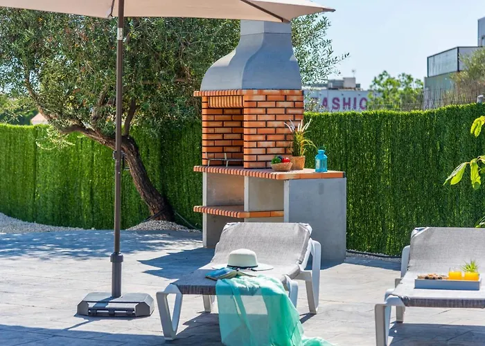 Escriva - Plusholidays 别墅 *