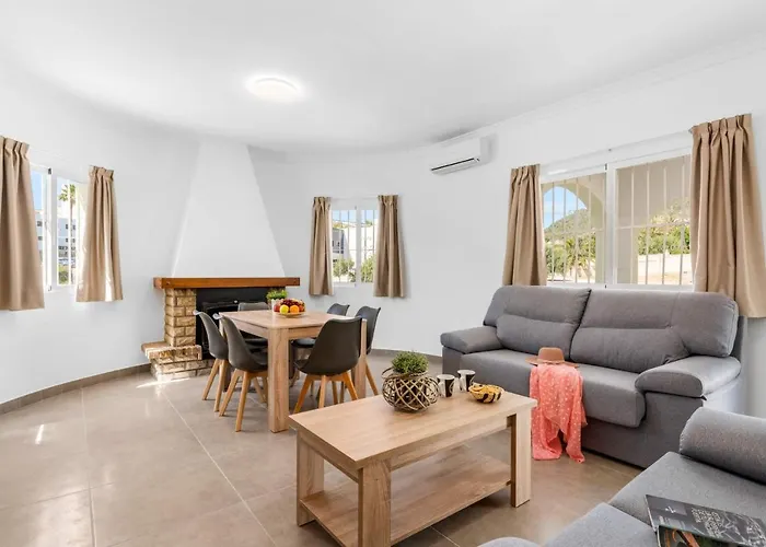 Villa Escriva - Plusholidays