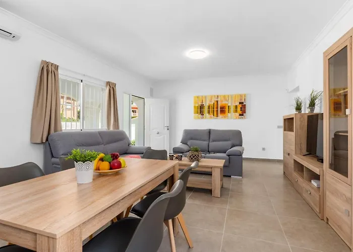 Escriva - Plusholidays *